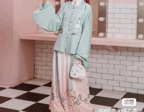 汉衣晟道  子衿 s码 中衣单出了，后面自...