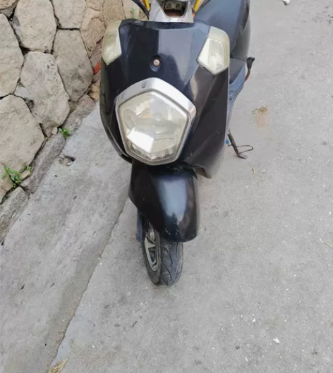 加州豹车架子 优惠出  也可安装全新电瓶 ...