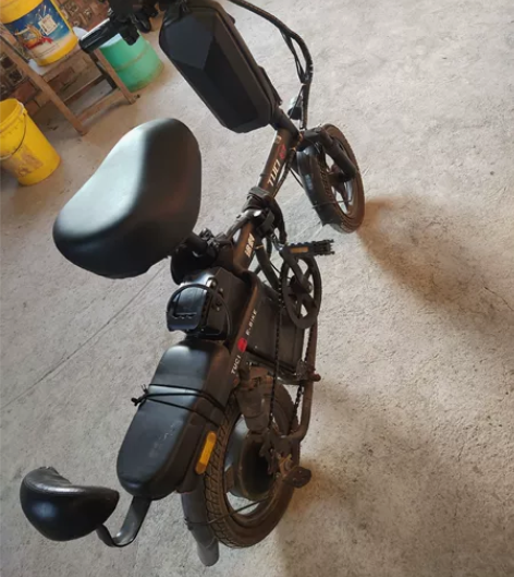 代驾电动车，送个儿童坐，自己加装了个定位和...