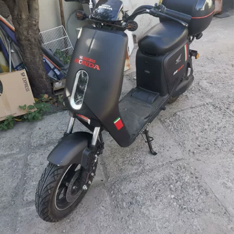 新大洲本田S07特别版，30A电池，加装转...