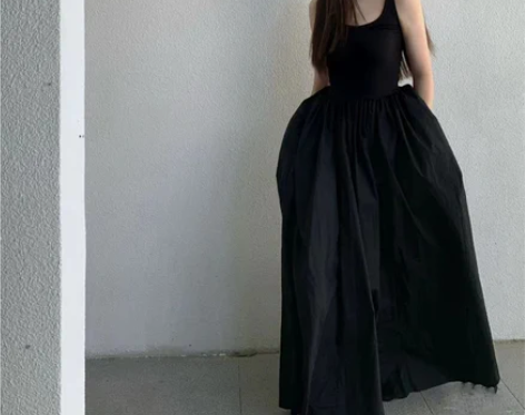 连衣裙长裙秋季吊带女高级感巨显瘦黑色宴会礼...