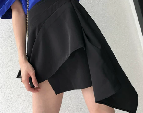 高腰a字裙设计感不规则短裙 感兴趣的话点“...