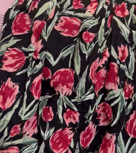 日系甜美油画风格红玫瑰黑色半裙，仅穿一次 ...