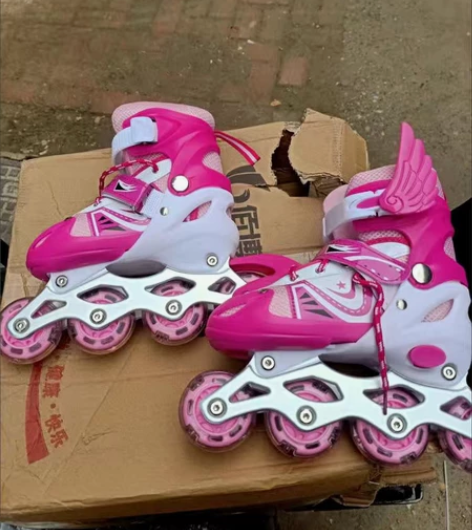 溜冰馆倒闭处理儿童溜冰鞋【大小可调】3-5...