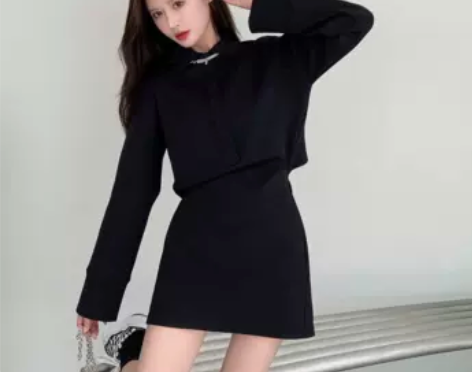 2021秋季新款运动风POLO领露腰卫衣短...