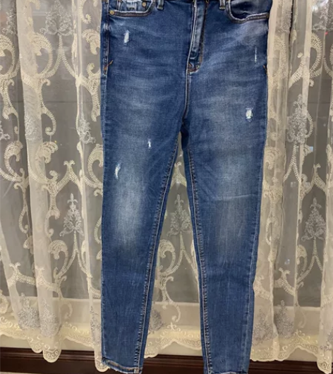 M尺修身七分女士牛仔裤，媳妇身高165cm...