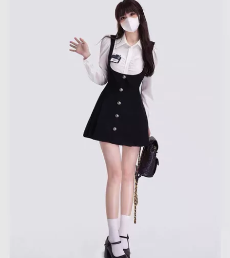 画解WAHJUIS 校园小说女主 假两件连...