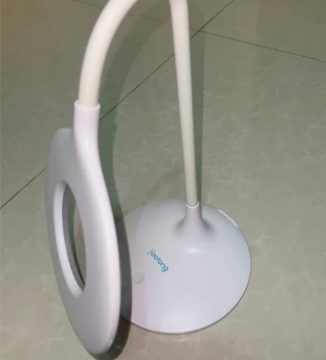 优童学生护眼灯,灯杆可随意调节,三档亮度调...