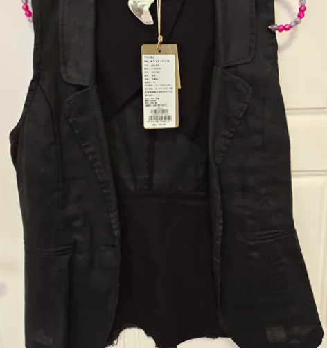 转一件moveup家的全棉背心 背后很女人...