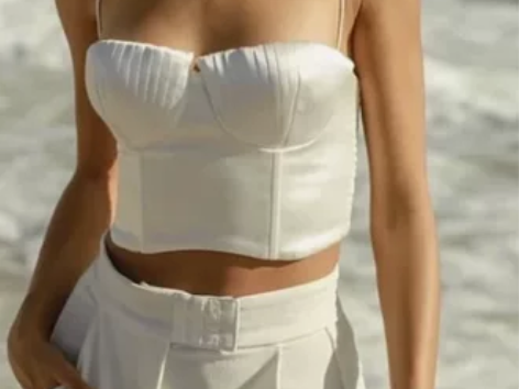 ?性感修身贝壳吊带背心 白色，M码，买来没...