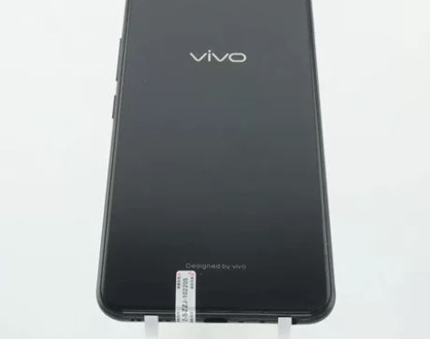 vivo Y83 九成新 感兴趣的话...