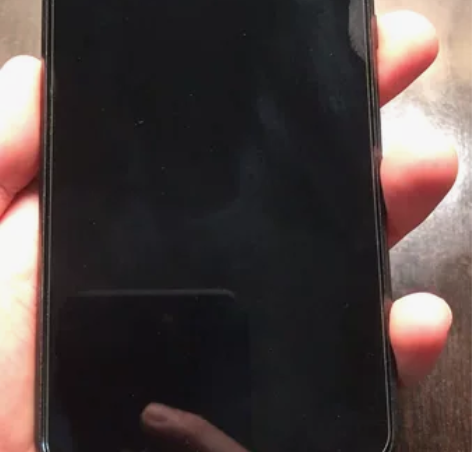 荣耀8X，6+128 办公室用机，一直贴膜...