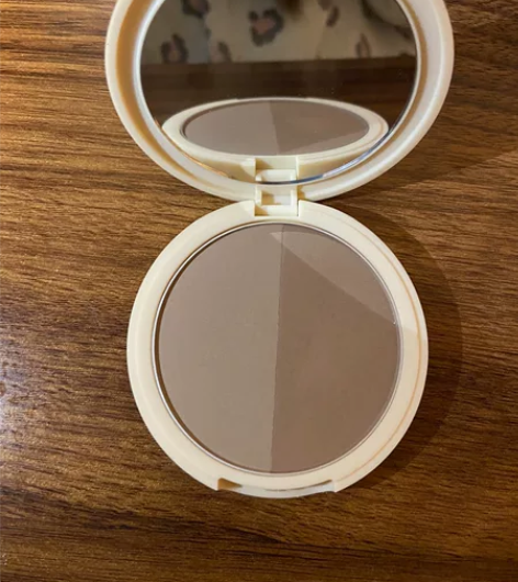 橘朵双色修容01号色，只用过一次～ 感兴趣...