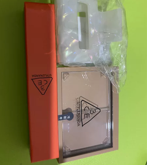 出3ce暖棕修容和午后蜜桃唇釉,送夹子 单...