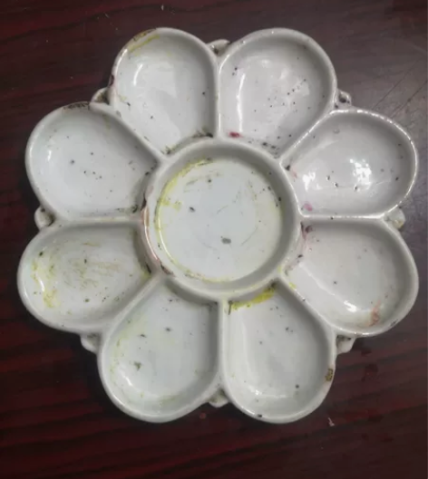 支丁烧老调色盘一个，有小瑕疵，不影响使用，...