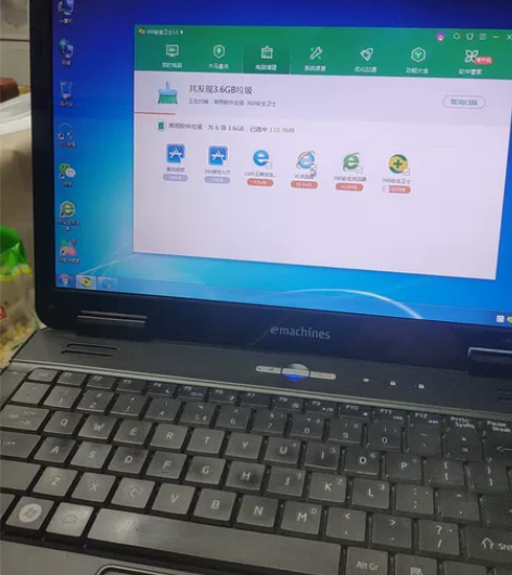 宏基笔记本,能正常使用,正常玩游戏,办公。...