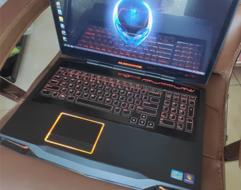 不喜欢能退外星人17寸大屏独显笔记本电脑外星人旗舰i7游戏本... 不喜欢能退外星人17寸大屏独显笔记本电脑外星人旗舰i7游戏本...