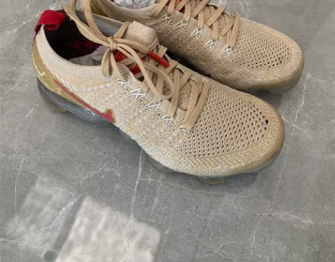 nike女士运动鞋透气跑步鞋 专柜购买 尺...