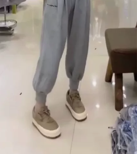 运动卫裤不加绒，显瘦，黑色，L码，110斤...