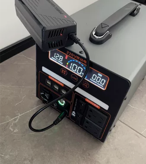 【捡漏】便宜出户外750w移动电源220v...