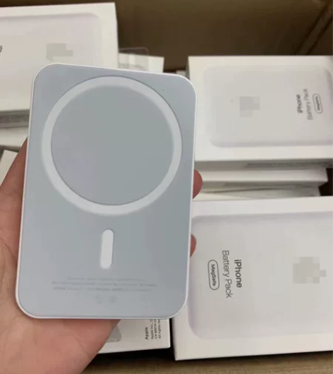 【全新包邮】超大容量磁吸无线充电宝磁吸充电...