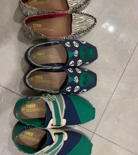 斗牛部落帆布鞋 左一 左二36码 30元一...