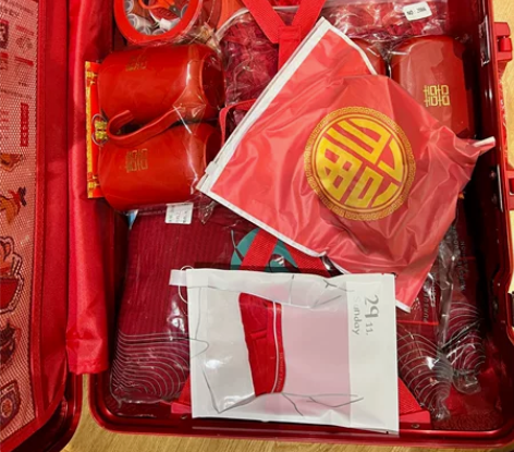 婚后闲置，可私聊，半价左右出，湖州地区可自...