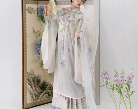 十九觅山语燕鸣明制汉服重工女款云肩大袖马