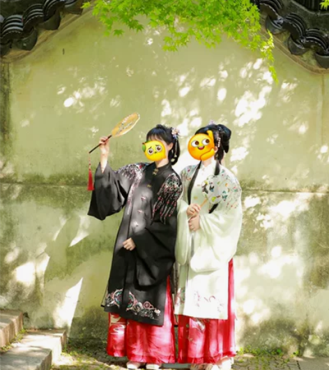 司南阁 明制汉服原创正品绣花款——风垂璎珞...