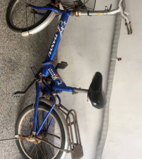 折叠自行车闲置了,永久牌20寸的,骑着很轻...