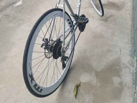 公路自行车26寸24速弯把，车子多，小试了...