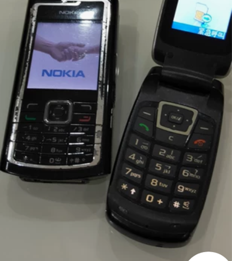 以前使用的两部老手机诺基亚和三星，可以正常...