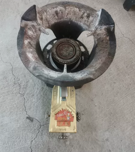 液化气燃气灶，商用猛火灶，双火王，用了一个...