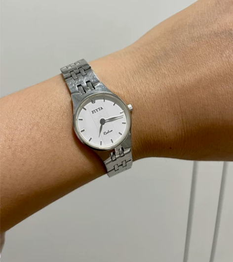 飞亚达女士石英表,简约时尚,精致小巧,因很...