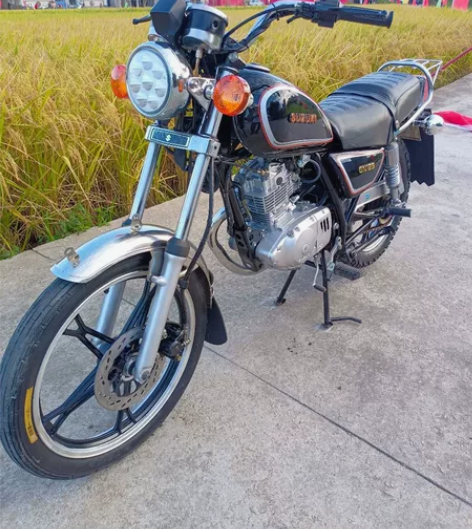 二手摩托车 铃木太子GN125cc 车况极...