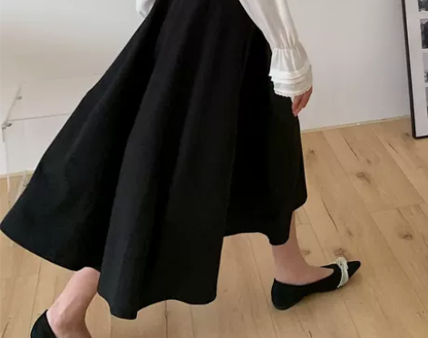 小野桃奈 赫本风大摆裙a字伞裙女高腰复古显...