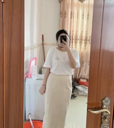 秋冬米色半身裙一步裙 感兴趣的话点“我想要...