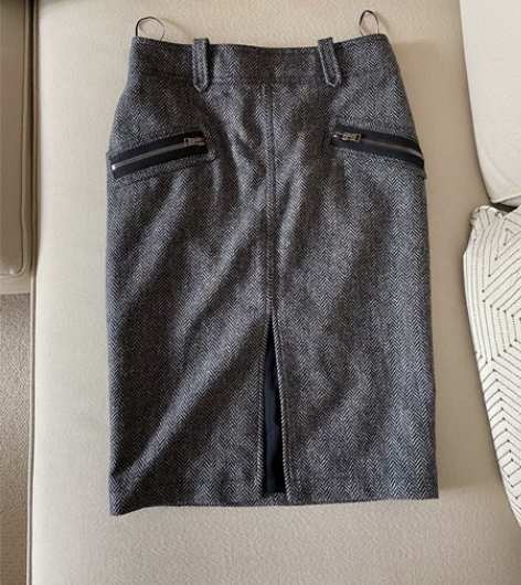 Tom Ford 裙 IT38，臀围95内...