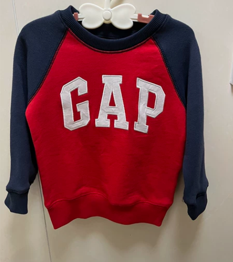 中性风GAP卫衣，男宝女宝都可穿。平时穿7...