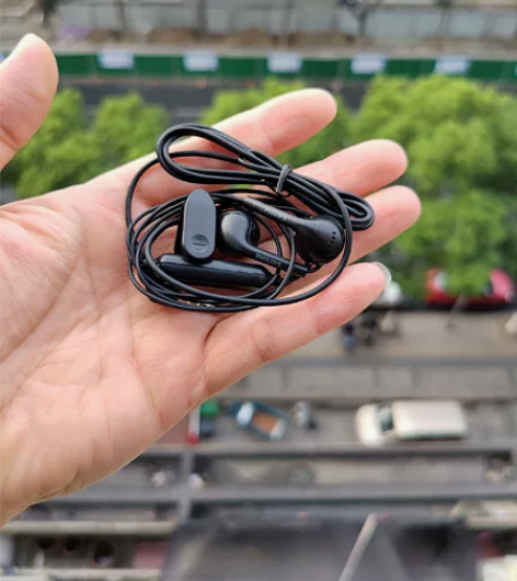 飞利浦平头耳机3.5mm耳机插头 成色如图...