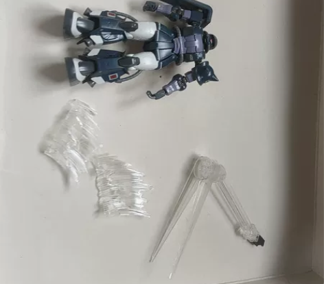 万代hg黑色三连星 d模型情况，如图所示，...