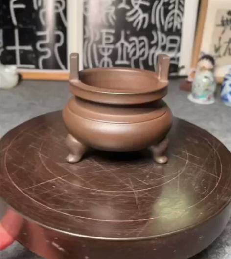 精品高货，老紫泥紫砂熏香炉。 感兴趣的话点...