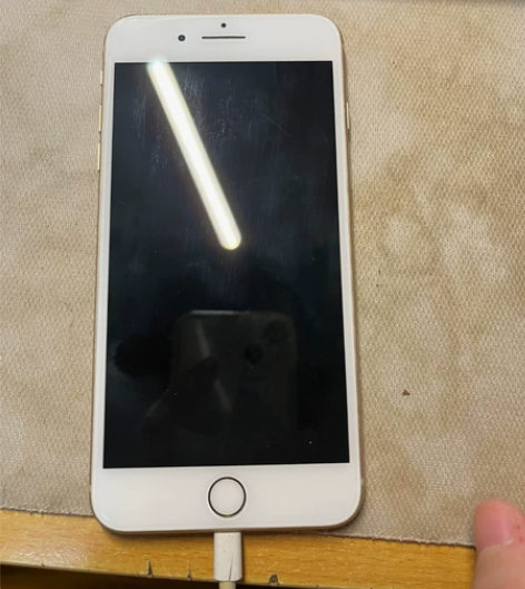 苹果8p IPhone 8 plus 64...