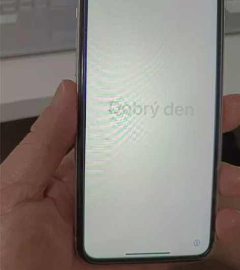 iPhone 11，银白128G，外观良好...