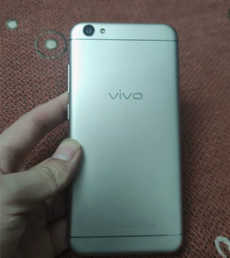 vivo手机y67，4+32内存，功能全好...