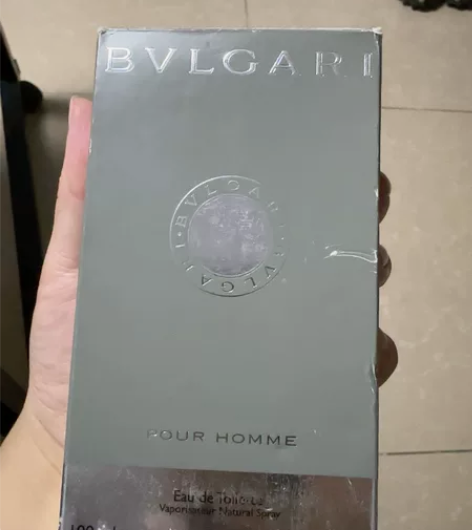宝格丽香水 半瓶 感兴趣的话点“我想要”和...