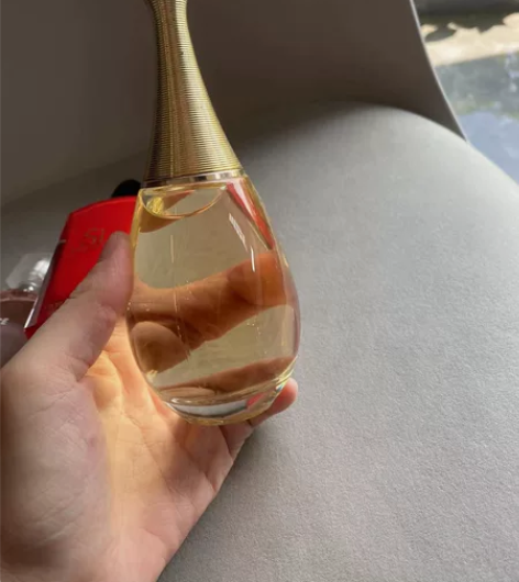 闲置自用香水 清理家里香水  真我  就喷...