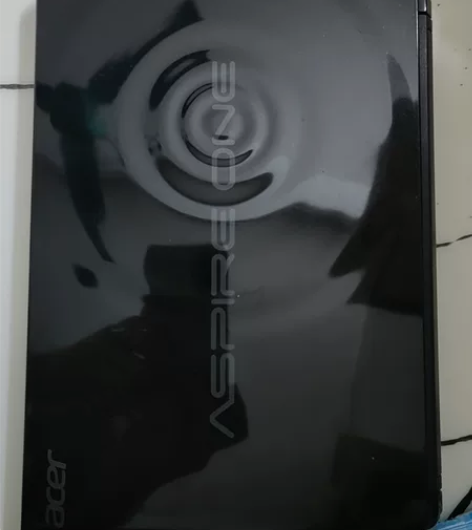 宏基D270笔记本 需要插电才能用，并且显...