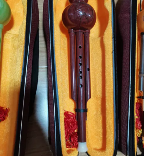 琴行不干了，现清仓葫芦丝，降B调  39包...