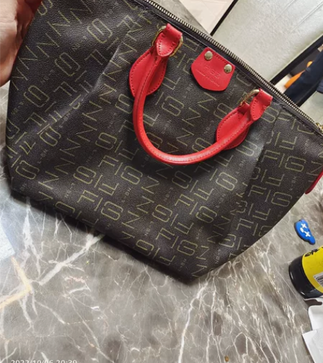 全新女士手提包，老花设计，长29高23有防...